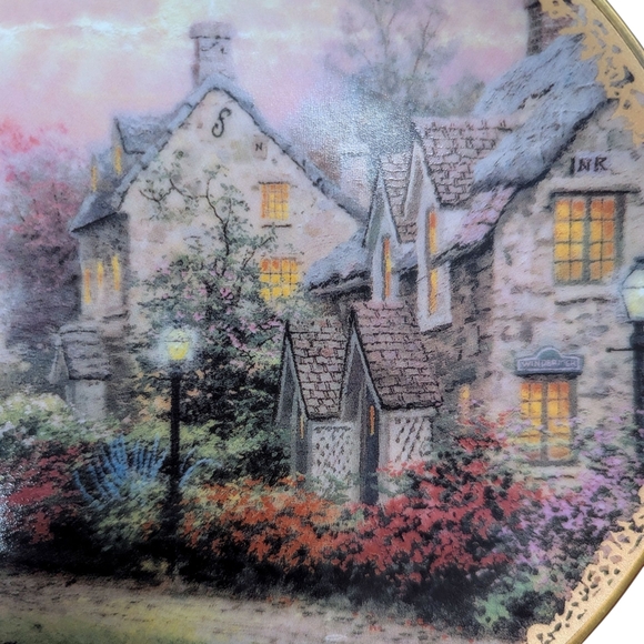 $5 CLOSET CLEAR OUT! Thomas Kinkade Lamplight Lane Porcelain Plate - Picture 4 of 6